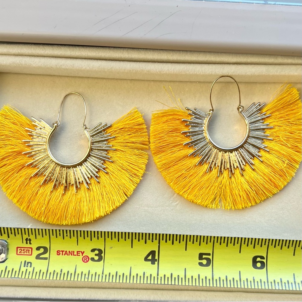 Yellow statement earrings - Picture 2 of 7